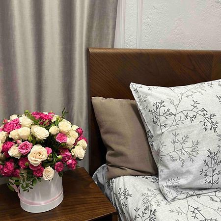 Favorit Apartments 2 Кім Безкоштовна Парковка Центр З Балконом Не Далеко Від Ж Д Вокзалу Звітні Документи Lviv Kültér fotó