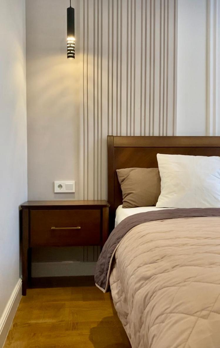 Favorit Apartments 2 Кім Безкоштовна Парковка Центр З Балконом Не Далеко Від Ж Д Вокзалу Звітні Документи Lviv Kültér fotó