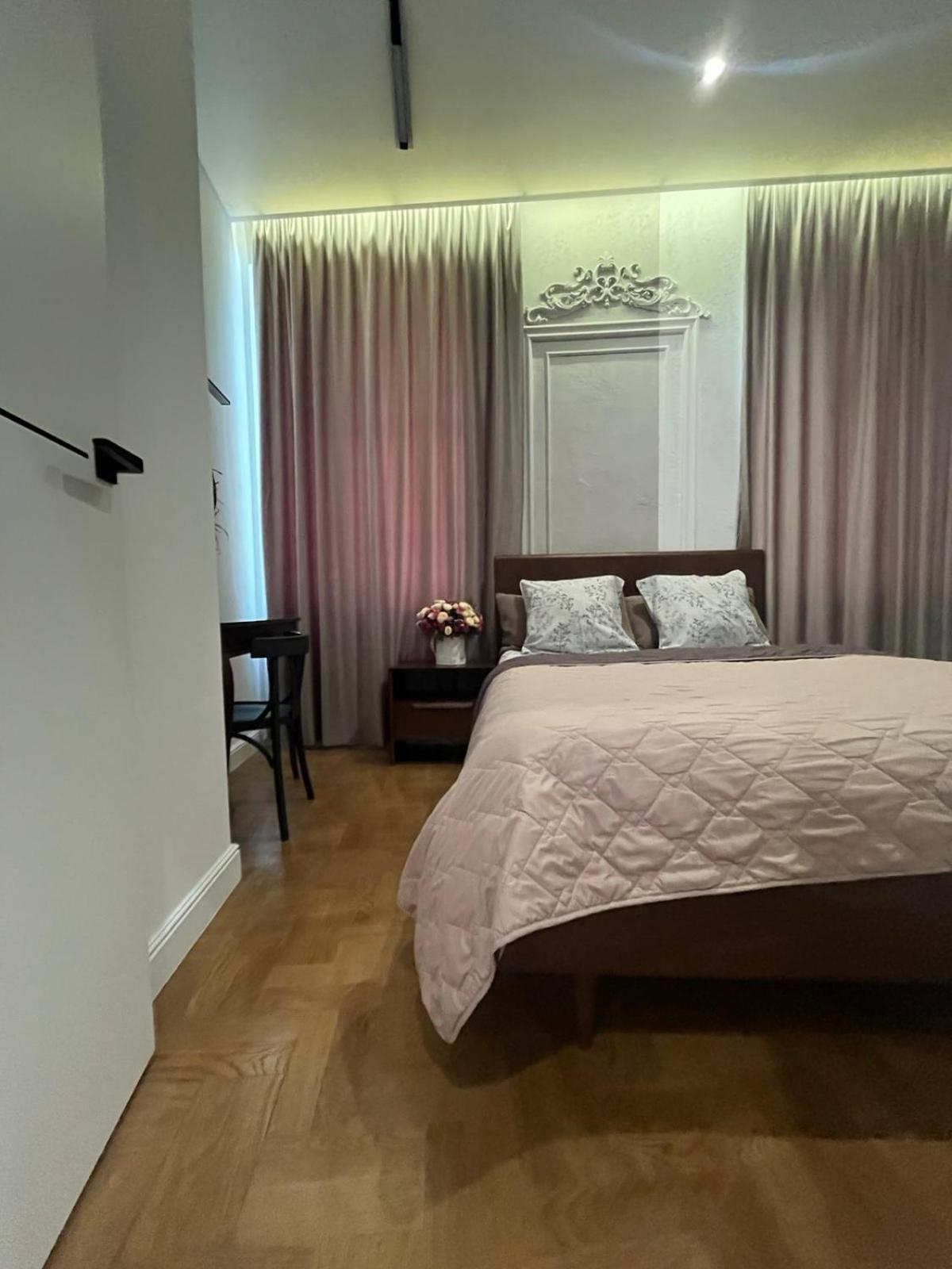 Favorit Apartments 2 Кім Безкоштовна Парковка Центр З Балконом Не Далеко Від Ж Д Вокзалу Звітні Документи Lviv Kültér fotó